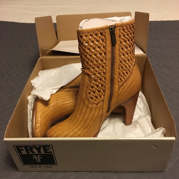 Frye Celeste Short Woven Booties! - Picture 2 of 8